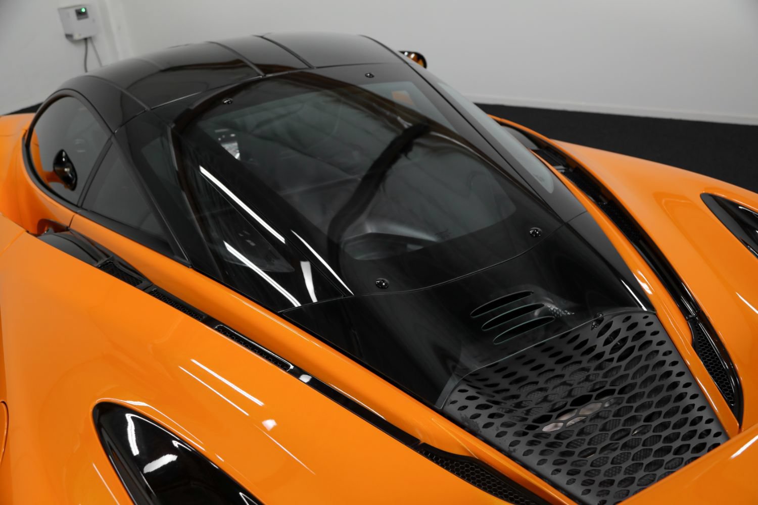 Used 2021 McLaren 765LT RWD image 28