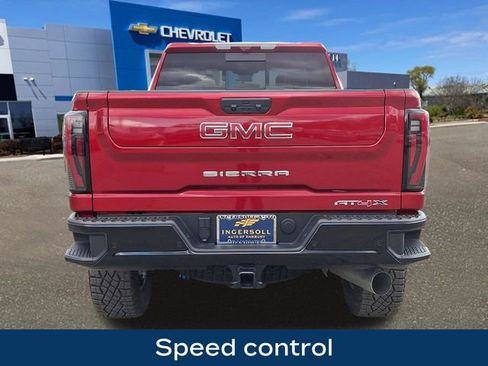 Used 2025 GMC Sierra 2500 AT4X image 25