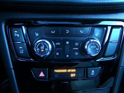 Used 2017 Buick Encore Premium image 21