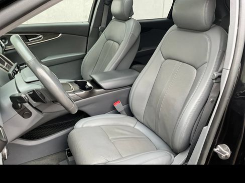 Used 2019 Lincoln Nautilus Reserve w/ Driver Assistance Package AWD/4WD image 9