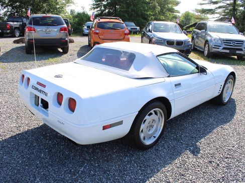 Used 1992 Chevrolet Corvette Convertible RWD image 15