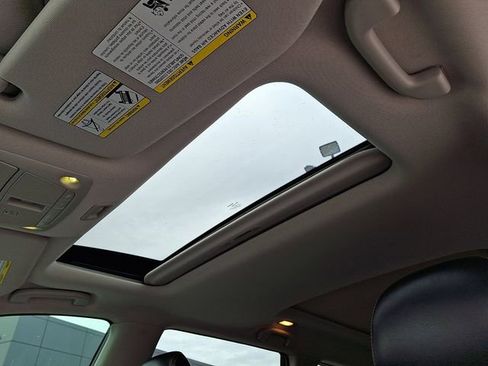 Used 2020 Nissan Pathfinder SL AWD/4WD image 29