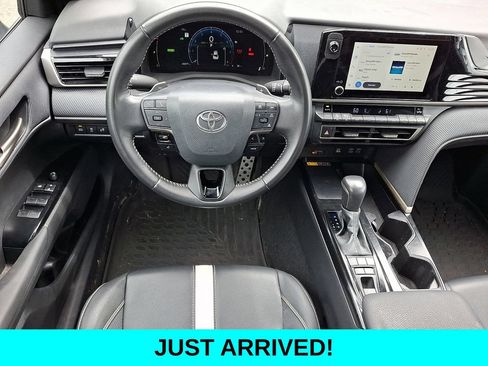 Used 2025 Toyota Camry SE w/ Convenience Package AWD/4WD image 12