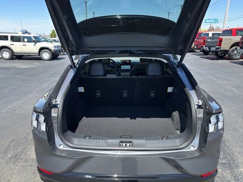 Used 2021 Ford Mustang Mach-E Premium image 23