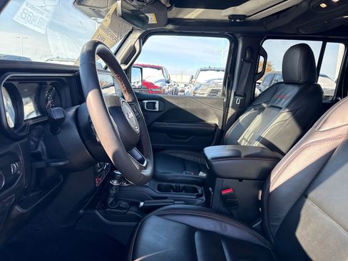 Used 2024 Jeep Wrangler Unlimited Rubicon image 11