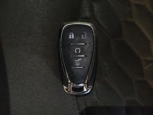 Used 2018 Chevrolet Equinox LT image 32