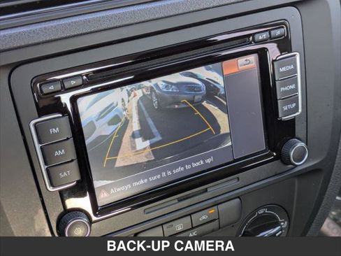 Used 2015 Volkswagen Jetta S image 14