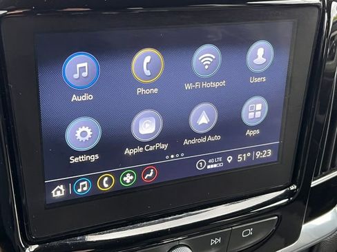 Used 2023 Chevrolet Traverse LT image 23