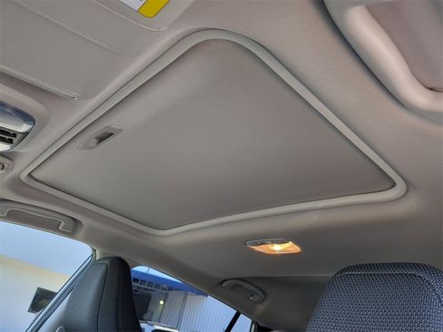 Certified 2024 Subaru Crosstrek 2.0i Premium image 19