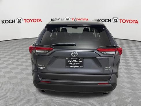 Used 2021 Toyota RAV4 XLE AWD/4WD image 7