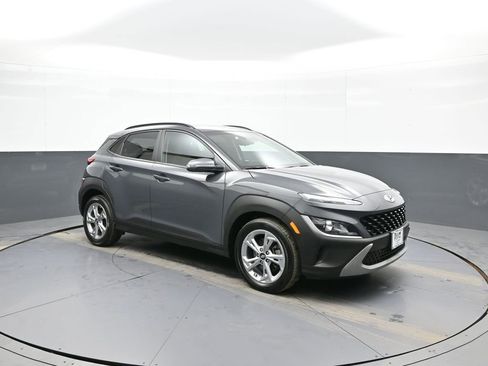Certified 2023 Hyundai Kona SEL w/ Cargo Package image 4