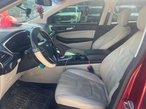 Used 2015 Ford Edge Titanium w/ Technology Package FWD image 2