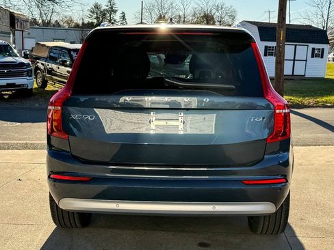 Used 2022 Volvo XC90 T6 Momentum w/ Advanced Package AWD/4WD image 4