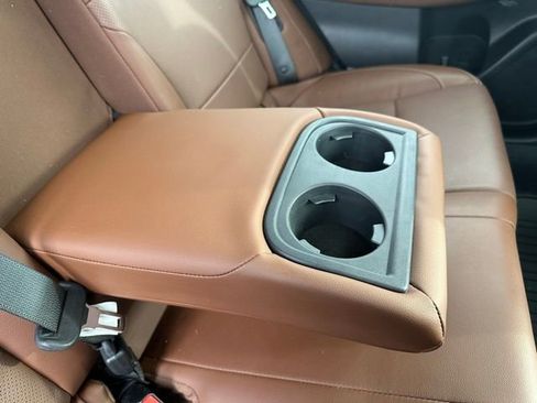 Used 2017 Subaru Outback 2.5i Touring w/ Popular Package #5A image 32