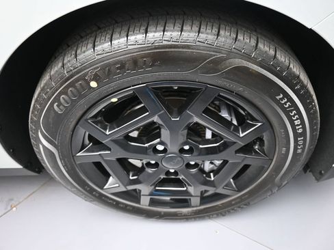 New 2026 Kia Carnival SX w/ SX Dark Edition Package FWD image 13