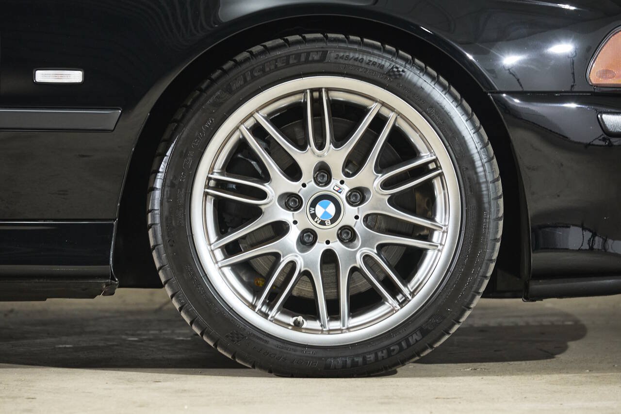 Used 2003 BMW M5 RWD image 45