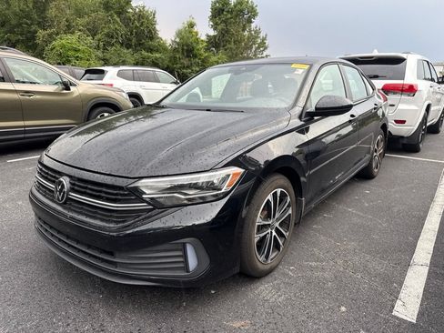 Used 2024 Volkswagen Jetta Sport FWD image 1