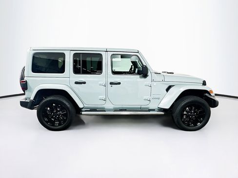 Used 2024 Jeep Wrangler Unlimited Sahara w/ Technology Group AWD/4WD image 10