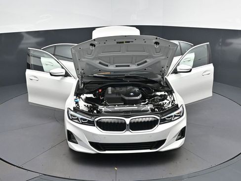 Certified 2025 BMW 330i Sedan RWD image 52