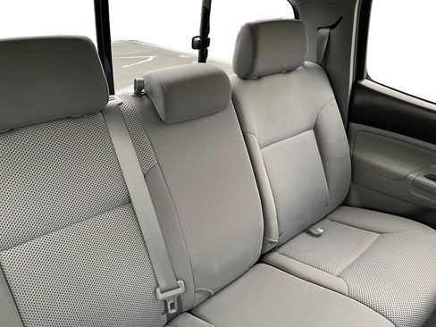 Used 2010 Toyota Tacoma 4x4 Double Cab image 18