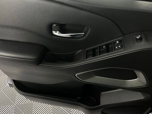 Used 2024 Nissan Frontier SV w/ Technology Package image 22