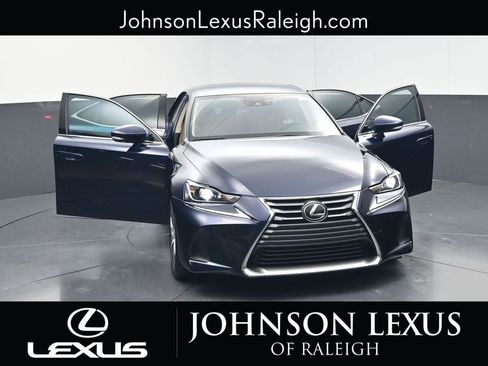Used 2018 Lexus IS 300 AWD w/ Comfort Package image 4