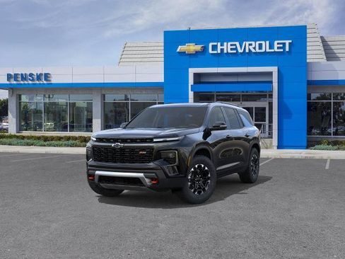 New 2027 Chevrolet Traverse Z71 w/ LPO, Floor Liner Package AWD/4WD image 8