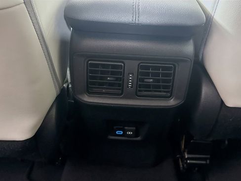 Used 2022 Toyota RAV4 Limited image 26