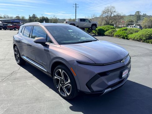 New 2026 Chevrolet Equinox EV LT w/ Convenience Package II image 3