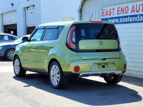 Used 2017 Kia Soul + FWD image 3