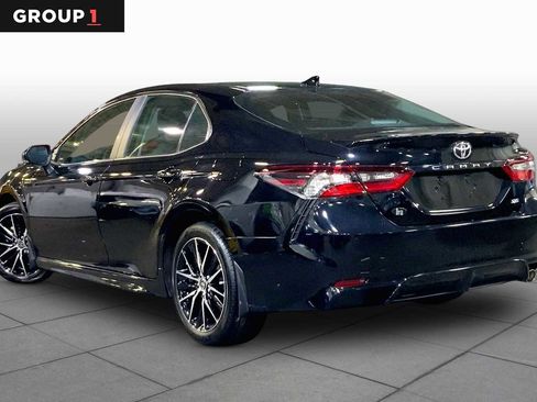 Used 2024 Toyota Camry SE FWD image 12