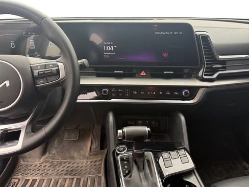 Used 2024 Kia Sportage EX image 10