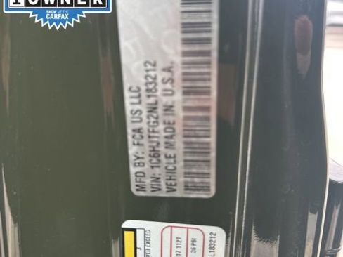 Used 2022 Jeep Gladiator Overland image 11