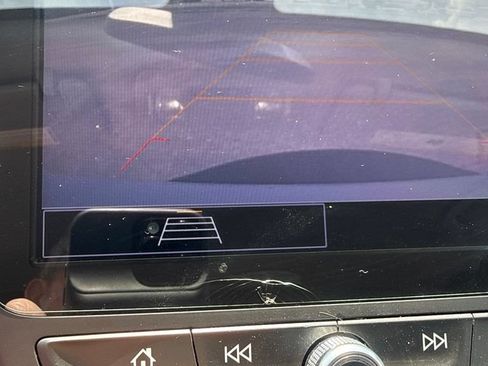 Used 2022 Chevrolet Malibu LT FWD image 6