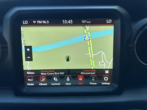 Used 2023 Jeep Wrangler Unlimited Sahara AWD/4WD image 19