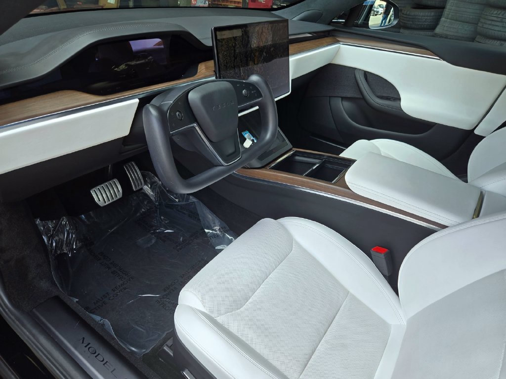 Used 2023 Tesla Model S AWD/4WD image 10