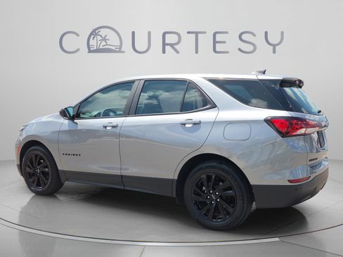 Used 2023 Chevrolet Equinox LS w/ Sport Edition FWD image 3