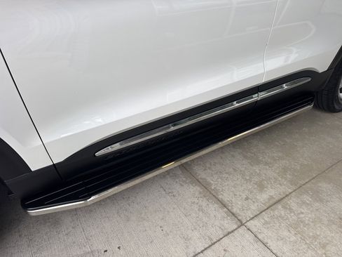 Certified 2023 Ford Explorer XLT image 18