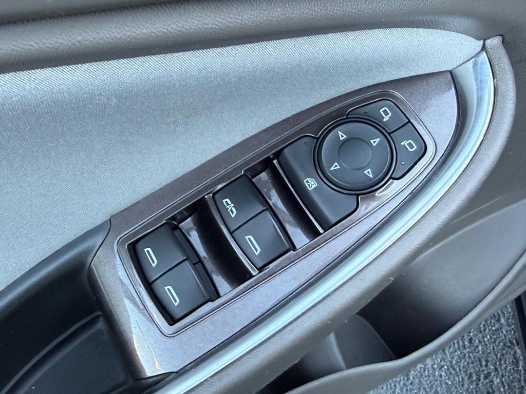 Used 2021 Chevrolet Malibu LT FWD image 15