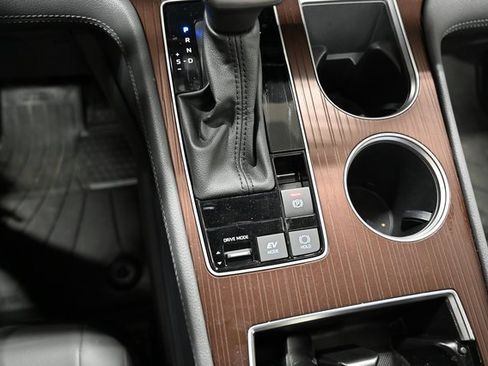 Used 2023 Toyota Sienna XLE image 20