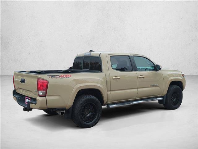 Used 2016 Toyota Tacoma TRD Sport AWD/4WD image 5