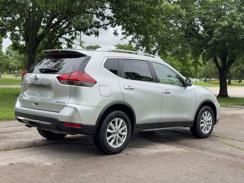 Used 2020 Nissan Rogue SV AWD/4WD image 4