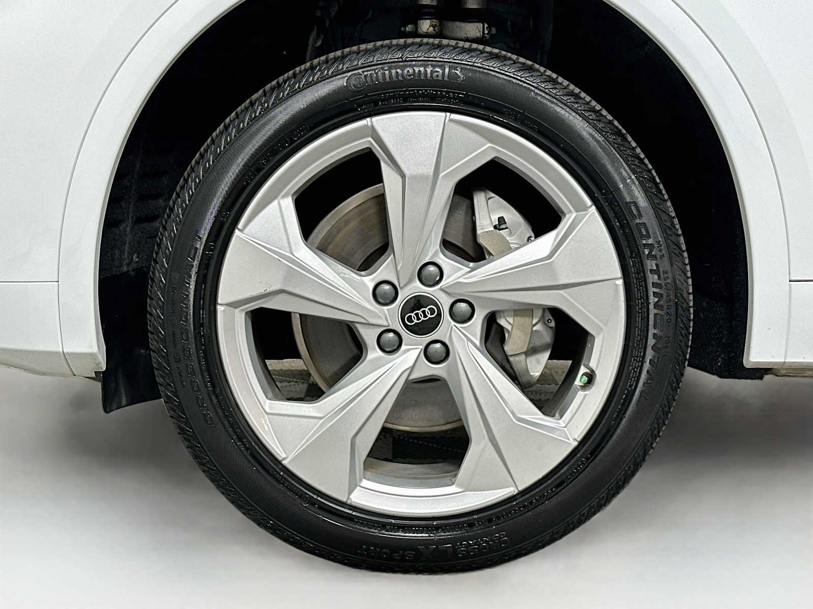 Used 2023 Audi Q5 2.0T Premium Plus w/ Premium Plus Package AWD/4WD image 30