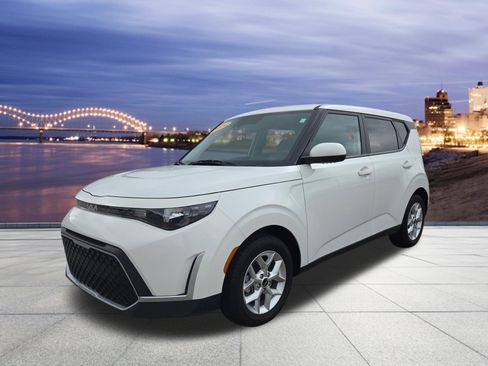 Used 2024 Kia Soul LX w/ LX Technology Package FWD image 1
