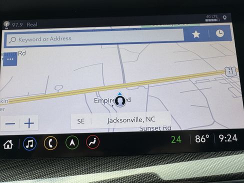 Used 2022 Buick Envision Essence w/ Technology Package I FWD image 15
