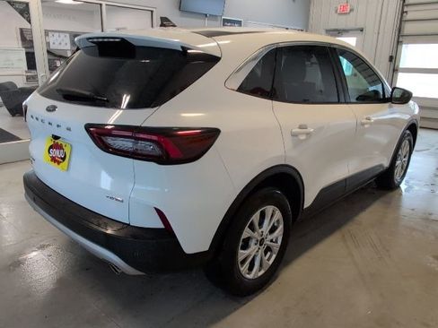 Certified 2024 Ford Escape Active AWD/4WD image 5