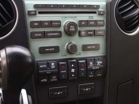 Used 2009 Honda Pilot Touring image 16