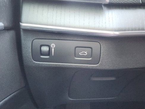 Used 2020 Volvo XC90 T6 Momentum image 23