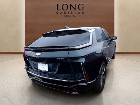 New 2025 Cadillac Lyriq Luxury image 4