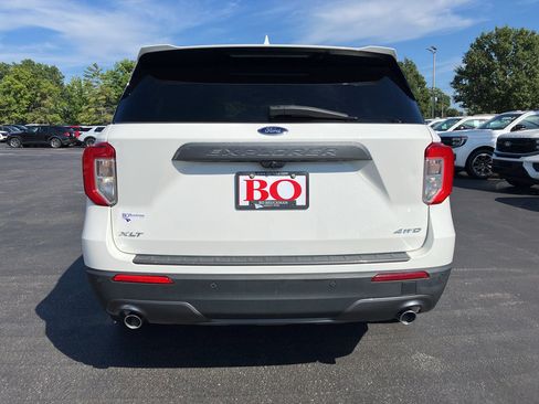 Used 2022 Ford Explorer XLT w/ Equipment Group 202A AWD/4WD image 5